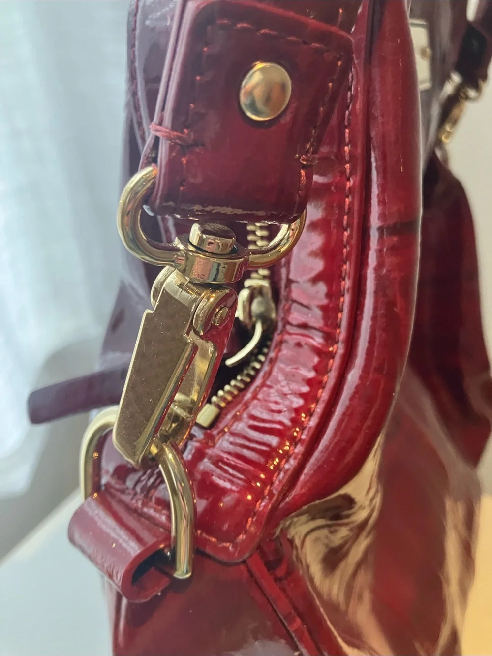 kate spade burgundy wine red patent leather embossed lg shoulder hand bag rare